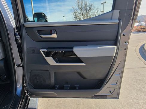 Used 2025 Toyota Tundra Limited image 38