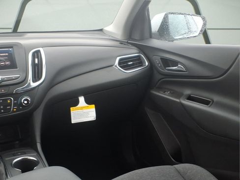 Certified 2024 Chevrolet Equinox LT w/ LPO, Floor Liner Package FWD image 12