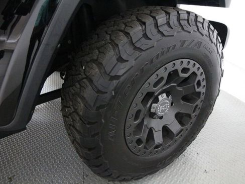 Used 2021 Jeep Gladiator Overland w/ Popular Equipment Package AWD/4WD image 60