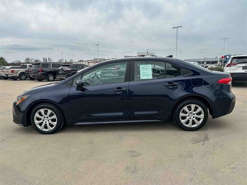 Used 2024 Toyota Corolla LE image 6