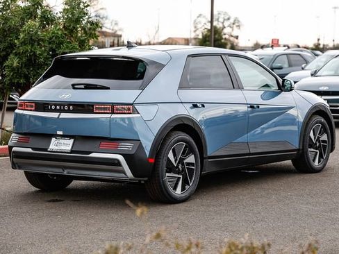 New 2026 Hyundai Ioniq 5 SEL image 7