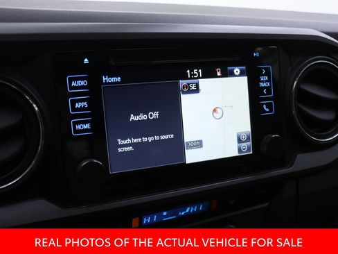 Certified 2017 Toyota Tacoma TRD Off-Road image 8