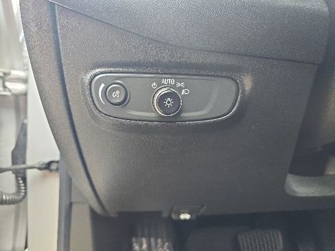 Used 2022 Chevrolet Equinox RS AWD/4WD image 17