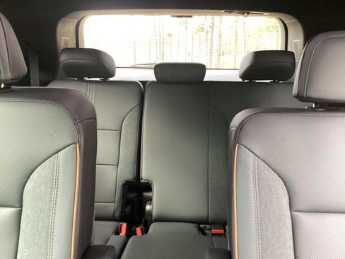 New 2026 GMC Acadia AT4 w/ Luxury Package image 20