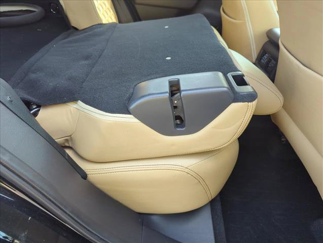 Used 2019 Toyota RAV4 XLE w/ Convenience Package FWD image 27