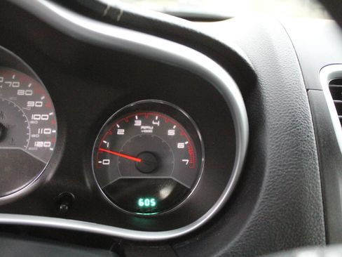 Used 2011 Dodge Avenger Lux FWD image 15