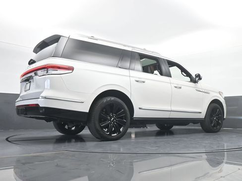 Used 2023 Lincoln Navigator L Reserve w/ Monochromatic Package image 76