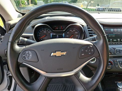 Used 2018 Chevrolet Impala Premier FWD image 20