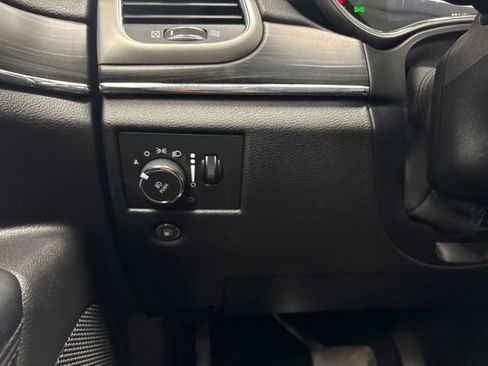 Used 2019 Jeep Grand Cherokee Limited AWD/4WD image 34