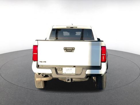 Used 2025 Toyota Tacoma TRD Off-Road image 12