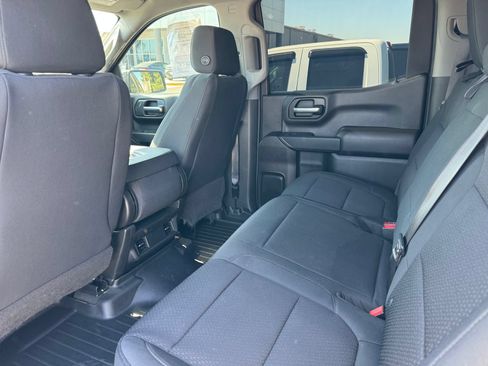 Used 2021 Chevrolet Silverado 1500 Custom Trail Boss AWD/4WD image 15