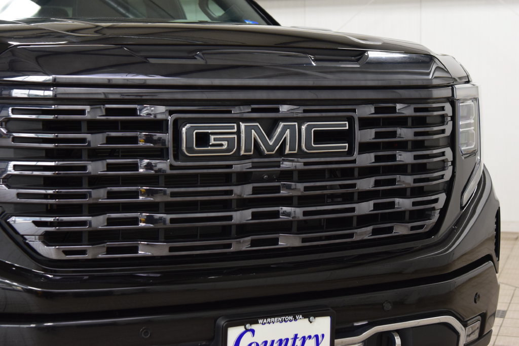 Used 2024 GMC Sierra 1500 Denali Ultimate AWD/4WD image 11