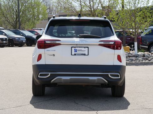 Used 2023 Kia Seltos S AWD/4WD image 7