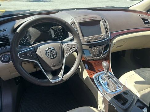 Used 2017 Buick Regal Premium w/ Driver Confidence Package #2 image 10