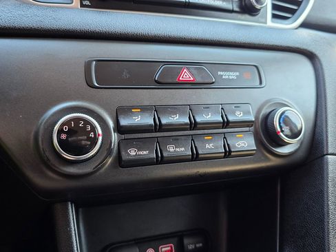 Used 2019 Kia Sportage LX image 35