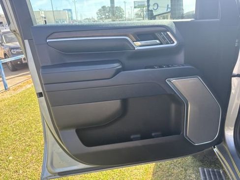 Used 2025 Chevrolet Silverado 3500 High Country w/ High Country Premium Package AWD/4WD image 10
