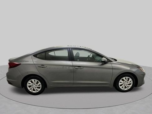 Used 2020 Hyundai Elantra SE w/ Cargo Package (C1) FWD image 7