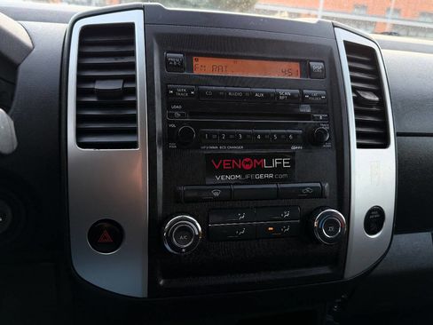 Used 2011 Nissan Frontier SV w/ SV Premium Utility Pkg image 9