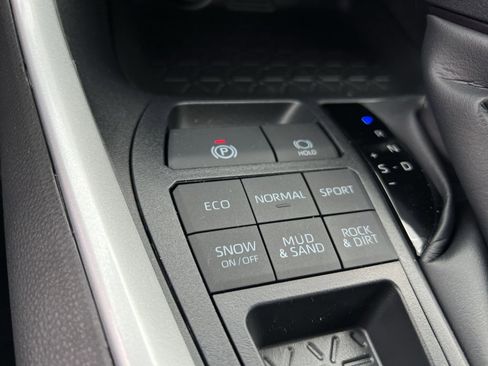 New 2025 Toyota RAV4 XLE image 23