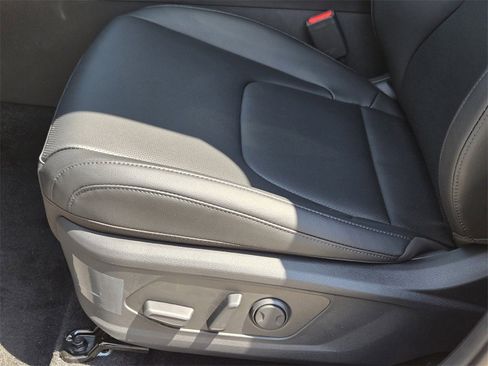 New 2025 Kia Sportage EX image 17