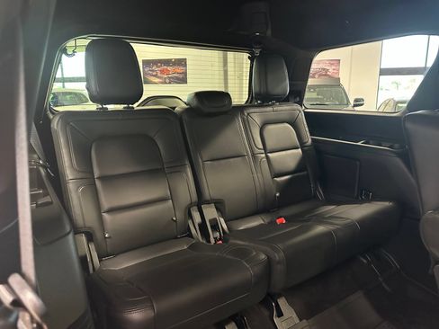 Used 2021 Lincoln Navigator Reserve w/ Luxury Package AWD/4WD image 46