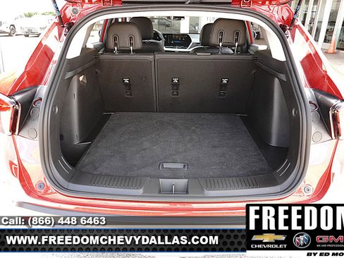 Used 2026 Chevrolet Trax LT FWD image 41