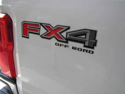 Used 2024 Ford F250 XLT w/ FX4 Off-Road Package AWD/4WD image 30