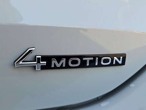 Used 2026 Volkswagen Tiguan SE R-Line AWD/4WD image 29