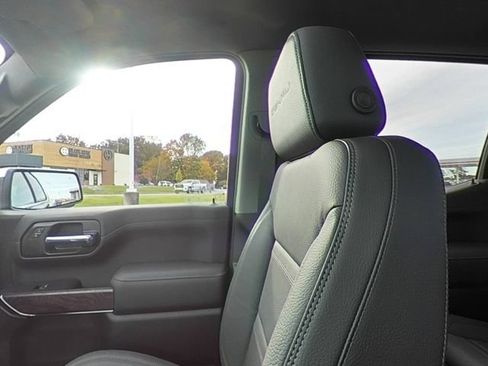 Used 2022 GMC Sierra 1500 Denali w/ Denali Premium Package AWD/4WD image 31