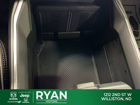 New 2026 RAM 2500 Laramie AWD/4WD image 26
