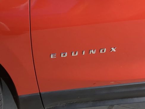 Used 2020 Chevrolet Equinox LS FWD image 16