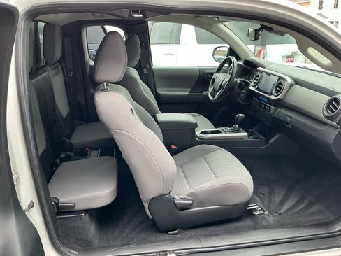 Used 2021 Toyota Tacoma SR5 w/ Technology Package RWD image 20