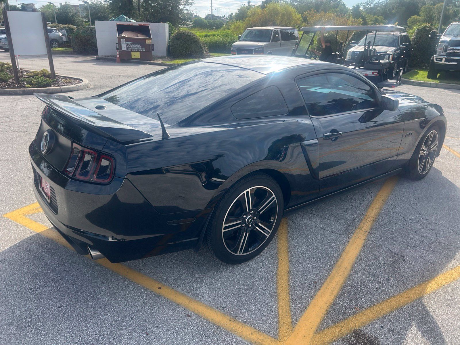 Used 2013 Ford Mustang GT Premium w/ Electronics Pkg RWD image 2