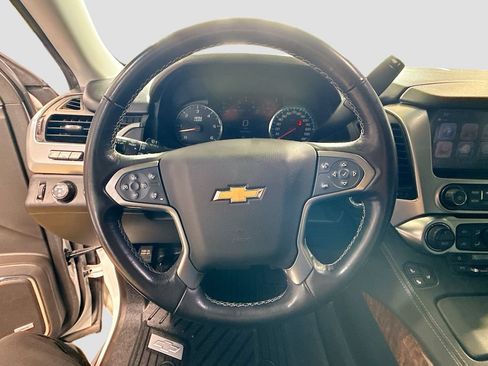 Used 2019 Chevrolet Suburban Premier AWD/4WD image 11