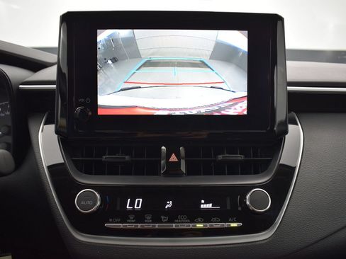 Used 2025 Toyota Corolla LE FWD image 15