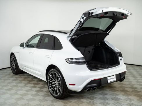 New 2026 Porsche Macan S image 33