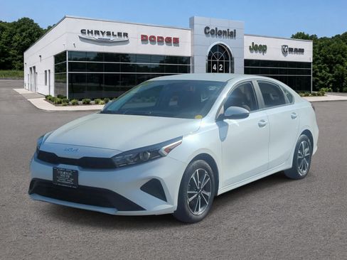 Used 2023 Kia Forte LXS w/ LXS Technology Package FWD image 1