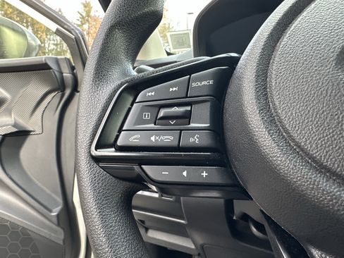 Used 2024 Subaru Crosstrek 2.0i Premium image 18