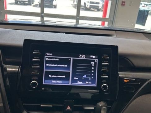 Used 2021 Toyota Camry LE FWD image 12