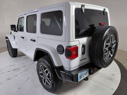 Certified 2025 Jeep Wrangler Unlimited Sahara AWD/4WD image 5
