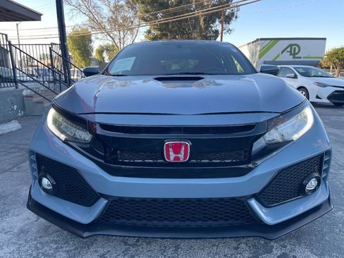 Used 2019 Honda Civic Type R image 2