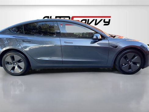 Used 2023 Tesla Model 3 Standard Range image 8