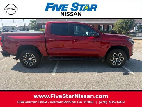 Used 2024 Chevrolet Colorado LT w/ LT Convenience Package III RWD image 18