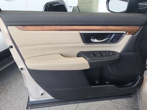 Used 2019 Honda CR-V Touring image 22
