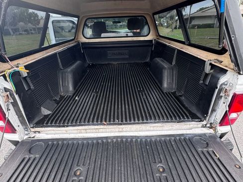Used 2010 Ford Ranger XL RWD image 15