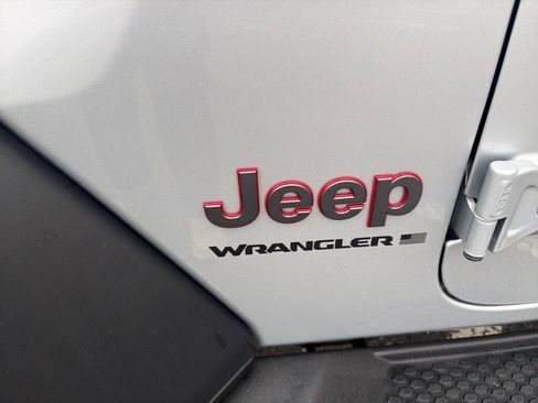 Used 2023 Jeep Wrangler Unlimited Rubicon image 5