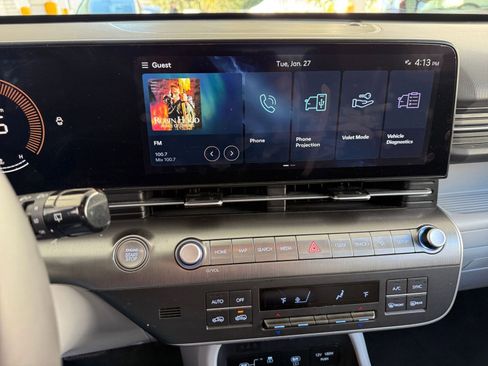 Used 2025 Hyundai Kona SEL image 21