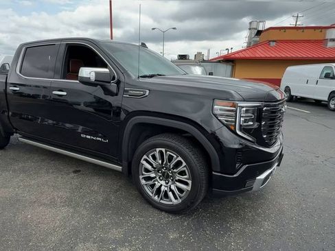 Used 2025 GMC Sierra 1500 Denali Ultimate AWD/4WD image 2