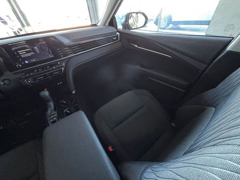 Used 2025 Toyota Camry LE image 39