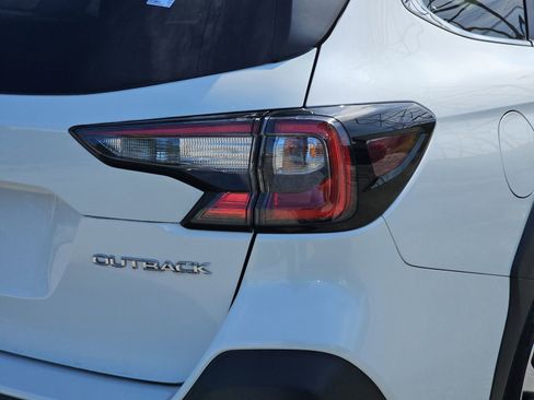 Used 2023 Subaru Outback Limited image 11